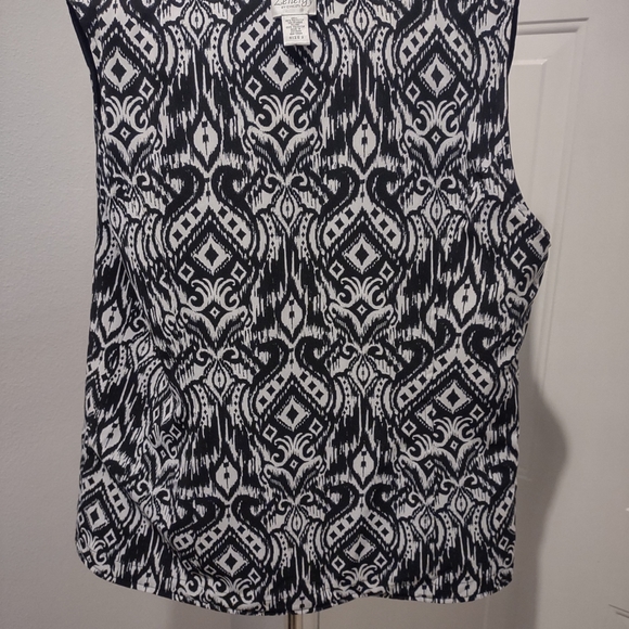 Zenergy by Chico Reversible Vest Size 2 - Picture 8 of 9